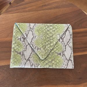 Clara Snake skin clutch